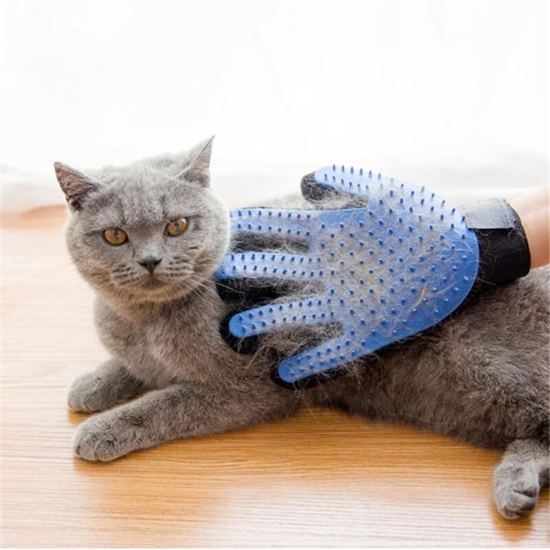 Pet Grooming Deshedding and Massage Glove for removing excess fur in cats and dogs buy online in Uganda 4